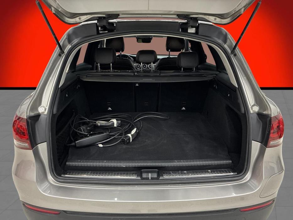 MERCEDES-BENZ GLC 2022