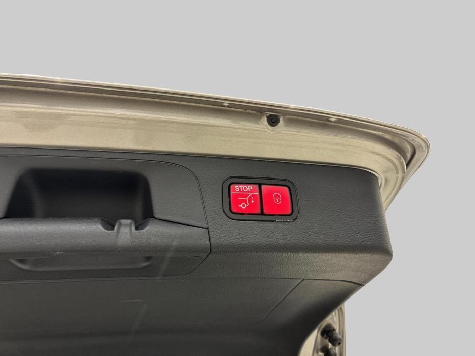 MERCEDES-BENZ GLC 2022