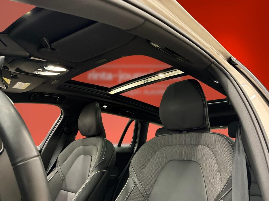 VOLVO V60 2024