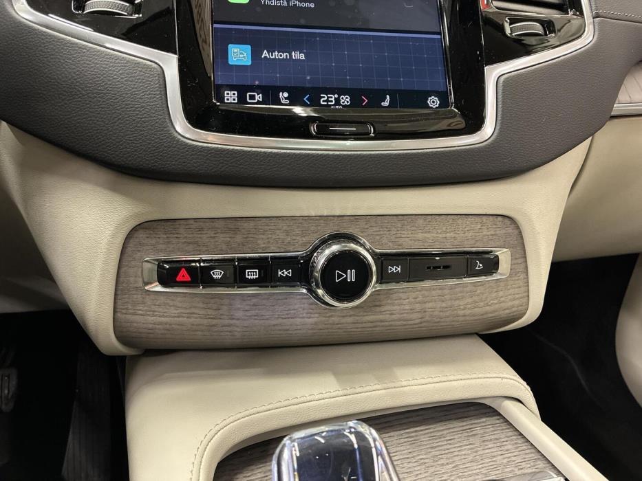 VOLVO XC90 2023