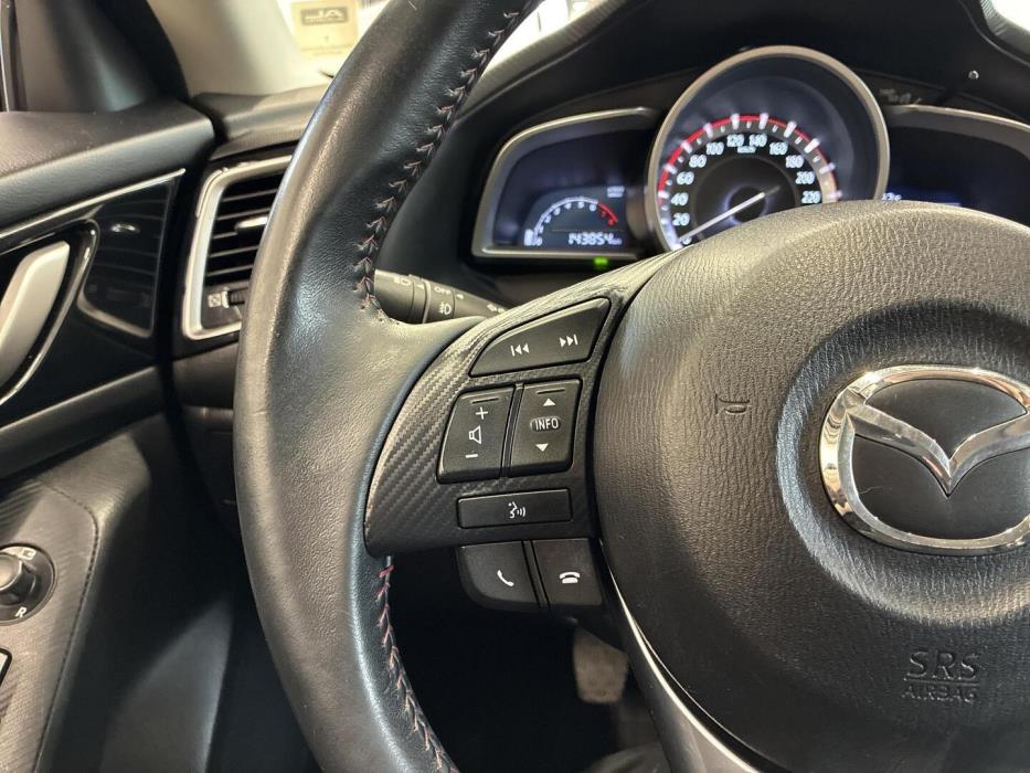 MAZDA Mazda3 2015