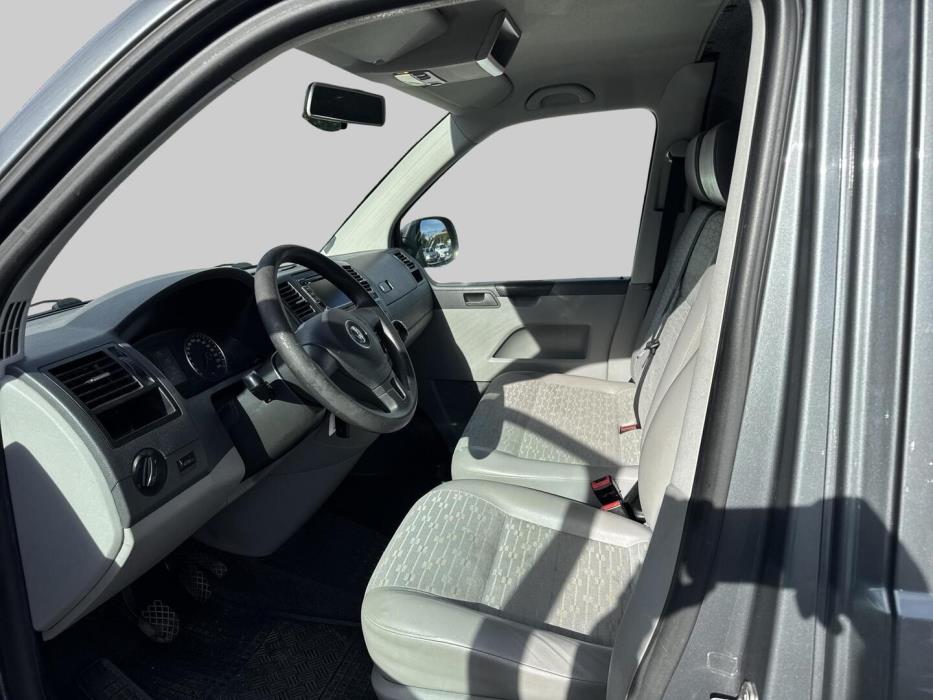 VOLKSWAGEN Transporter 2010