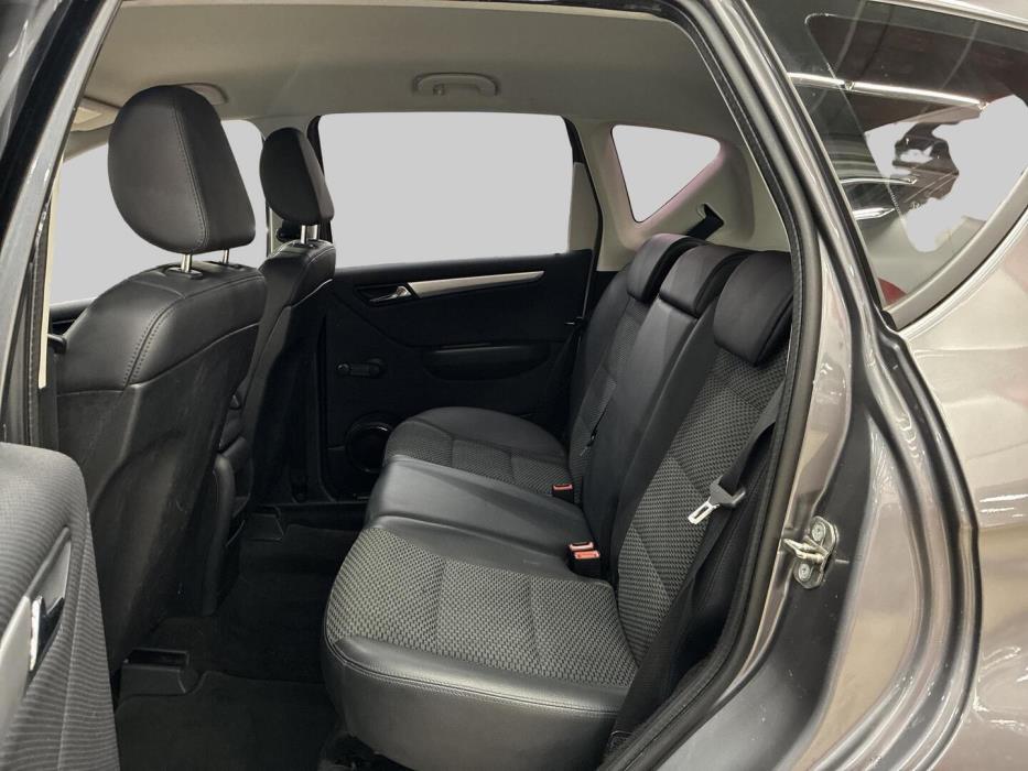 MERCEDES-BENZ A 2010