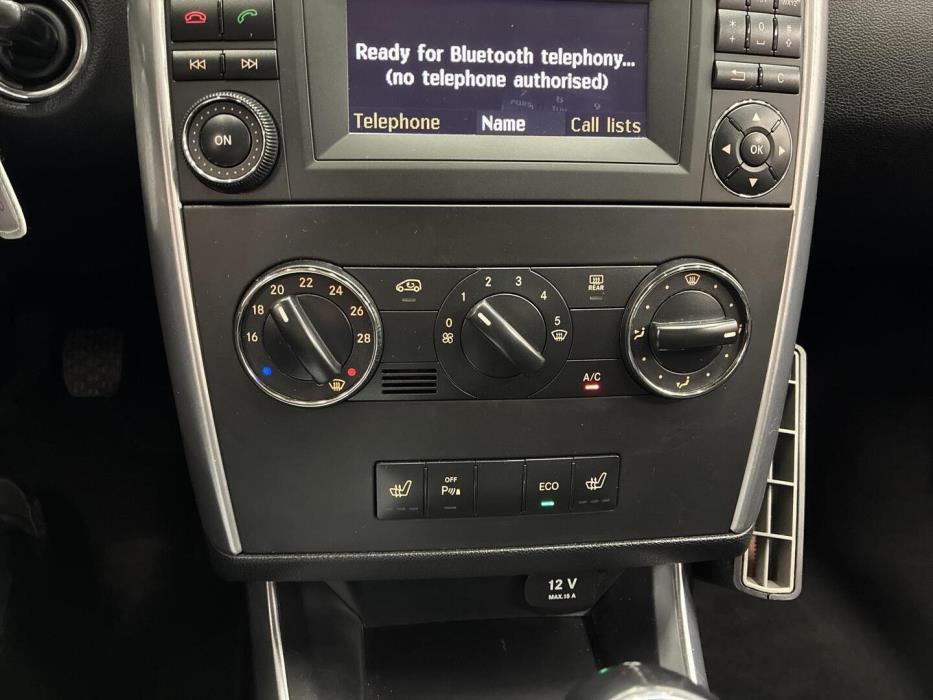 MERCEDES-BENZ A 2010