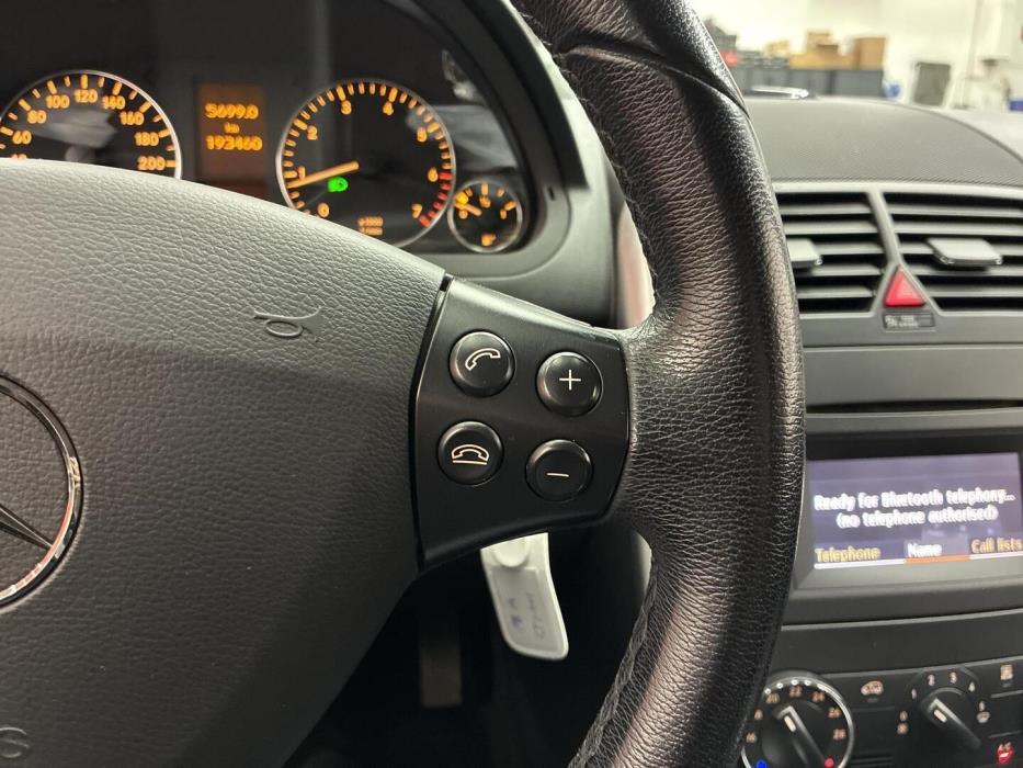 MERCEDES-BENZ A 2010