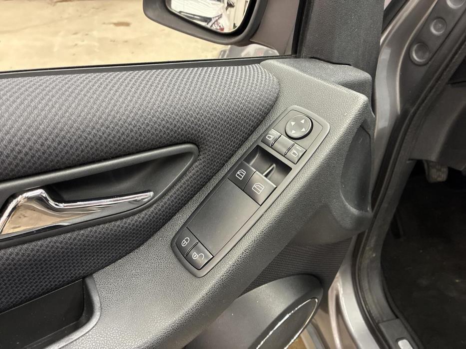 MERCEDES-BENZ A 2010