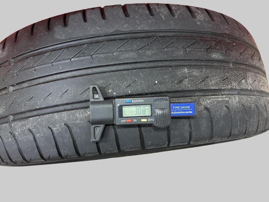 MERCEDES-BENZ A 2010