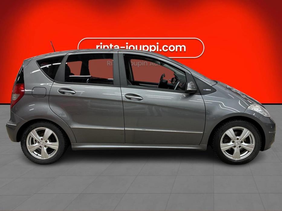 MERCEDES-BENZ A 2010