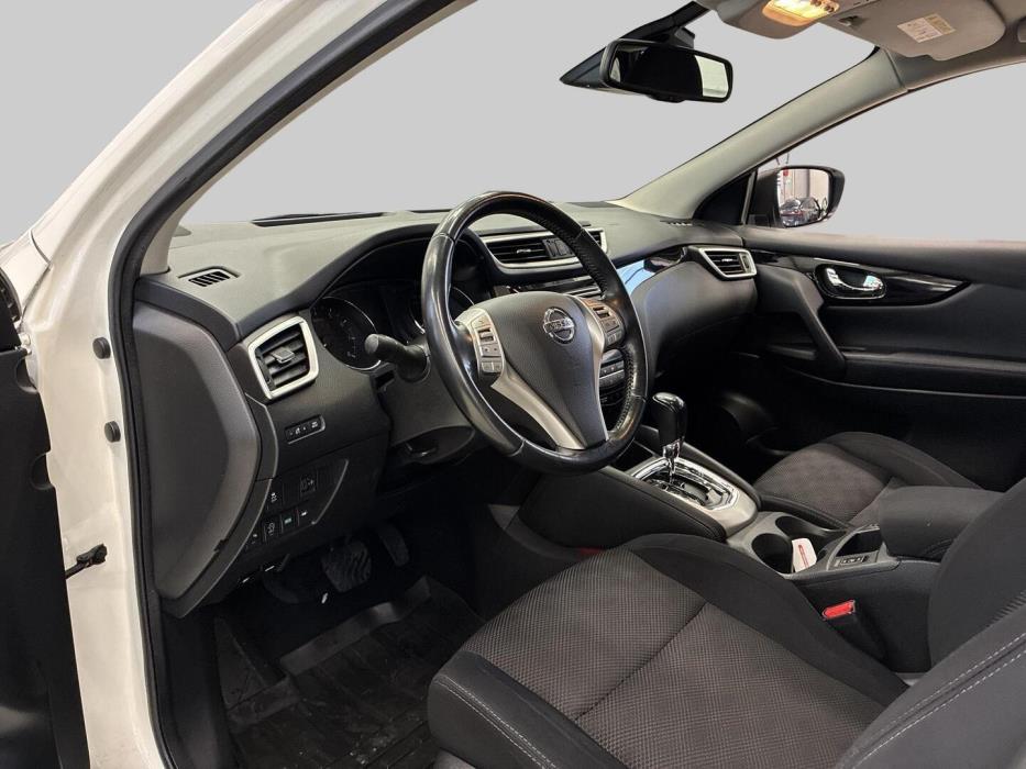NISSAN Qashqai 2015
