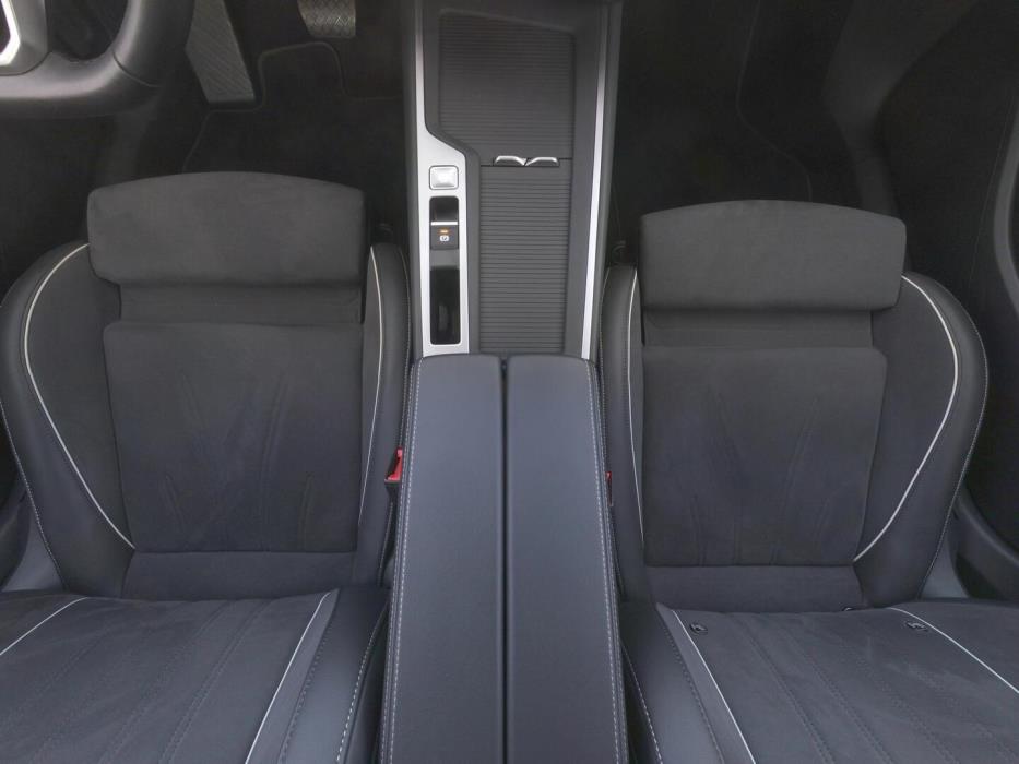 VOLKSWAGEN PASSAT 2025