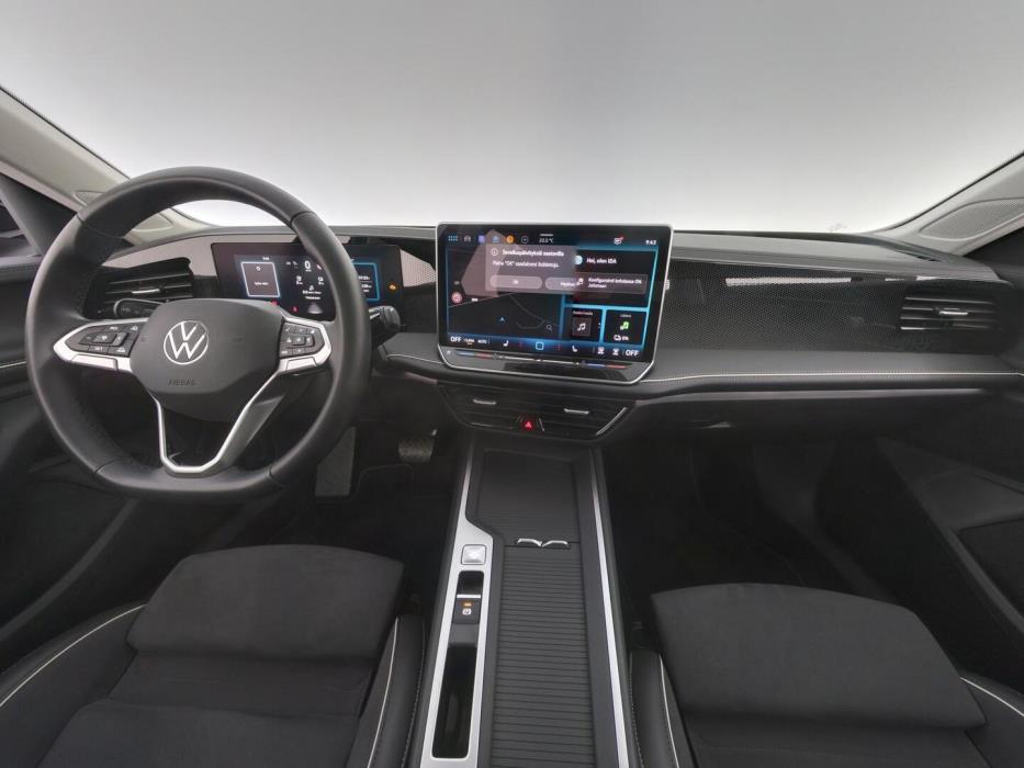 VOLKSWAGEN PASSAT 2025