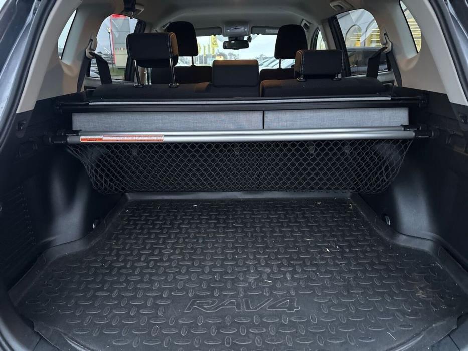 TOYOTA RAV4 2018