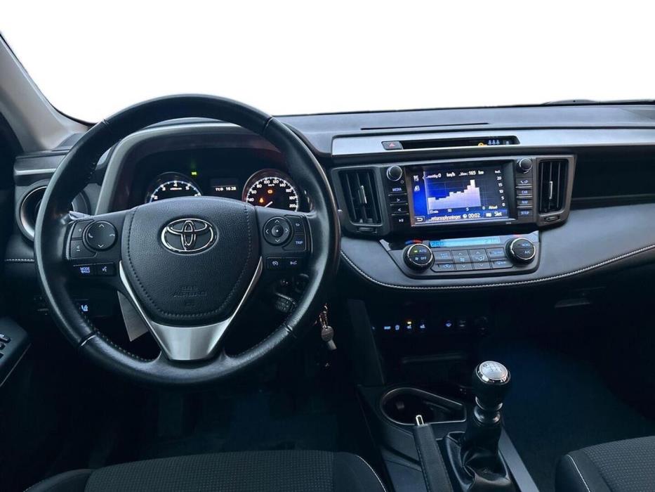 TOYOTA RAV4 2018