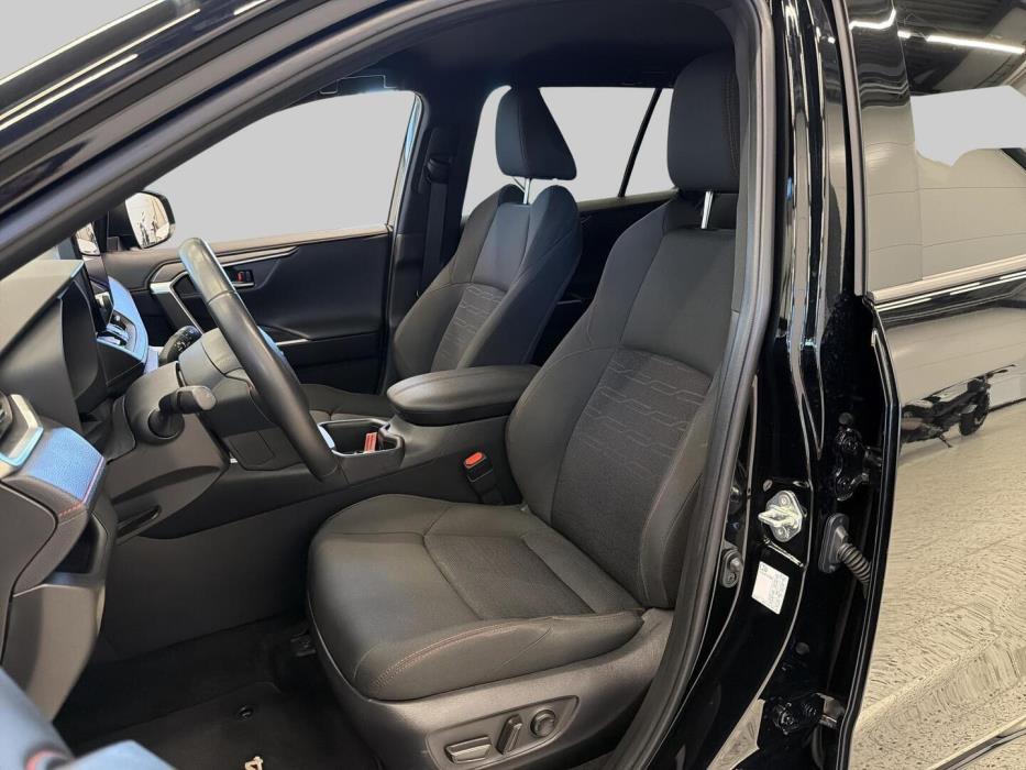 TOYOTA RAV4 Plug-in 2024