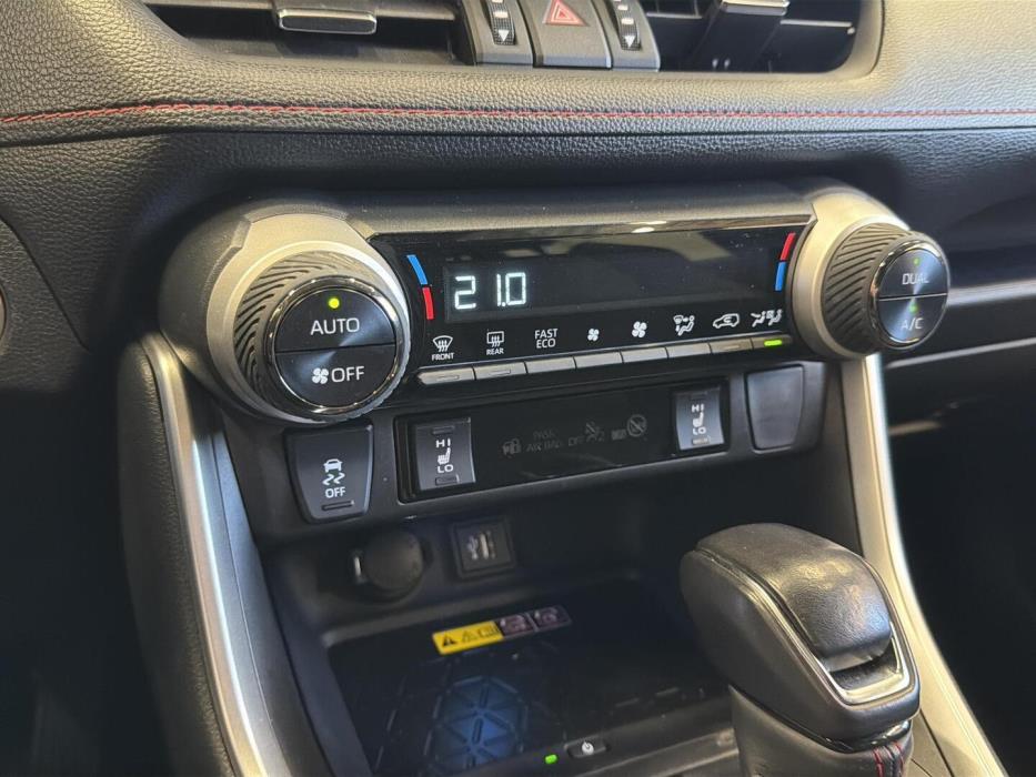 TOYOTA RAV4 Plug-in 2024