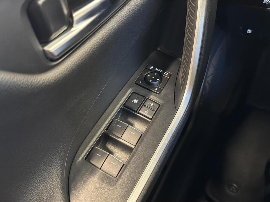 TOYOTA RAV4 Plug-in 2024