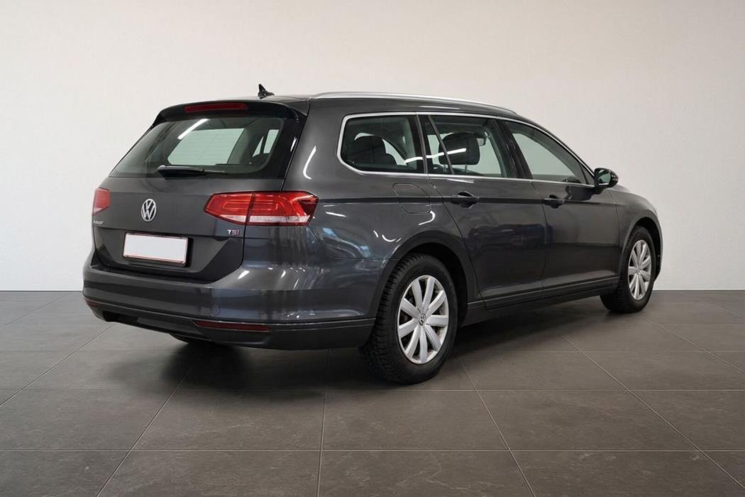 VOLKSWAGEN PASSAT 2022