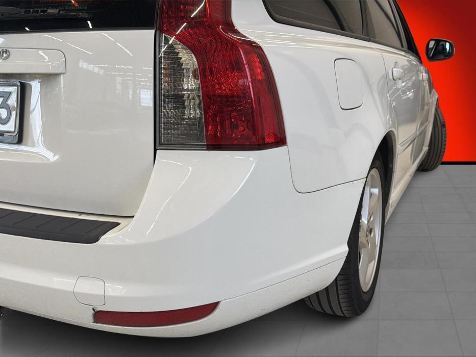 VOLVO V50 2010