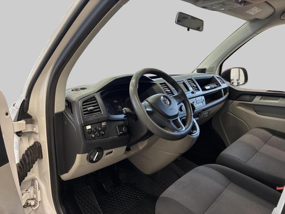 VOLKSWAGEN Transporter 2018