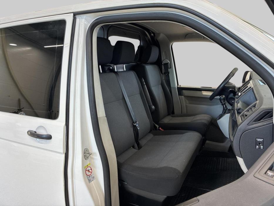 VOLKSWAGEN Transporter 2018