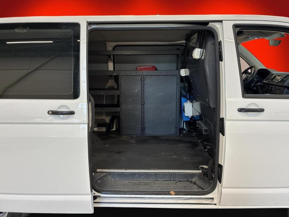 VOLKSWAGEN Transporter 2018