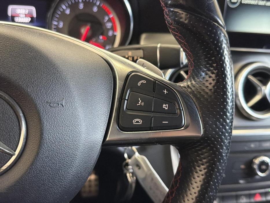 MERCEDES-BENZ CLA 2015