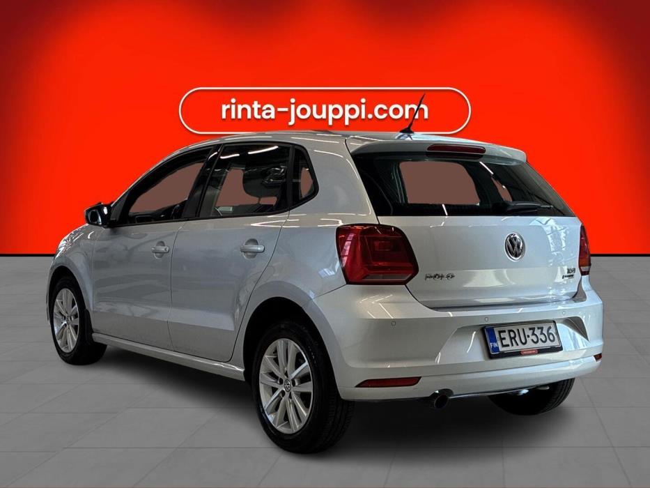 VOLKSWAGEN Polo 2016