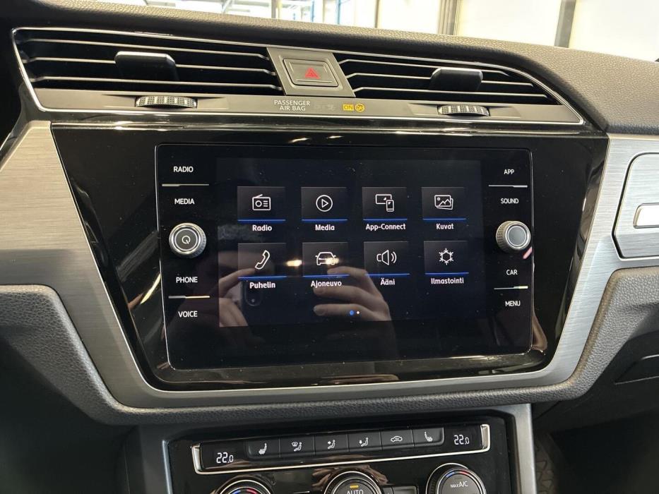 VOLKSWAGEN Touran 2018