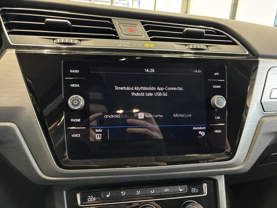 VOLKSWAGEN Touran 2018