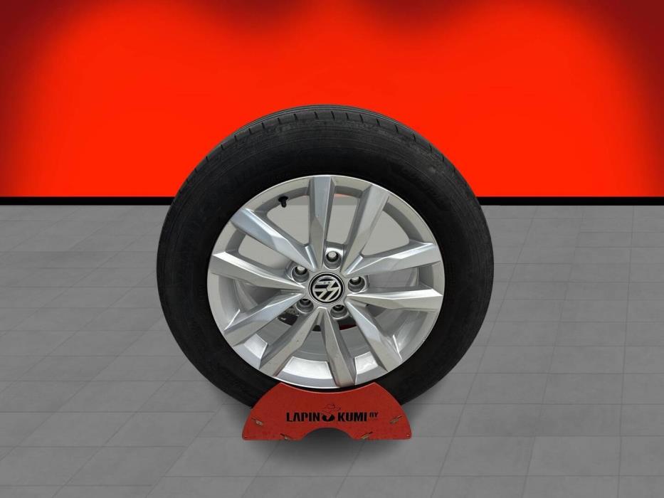 VOLKSWAGEN Touran 2018
