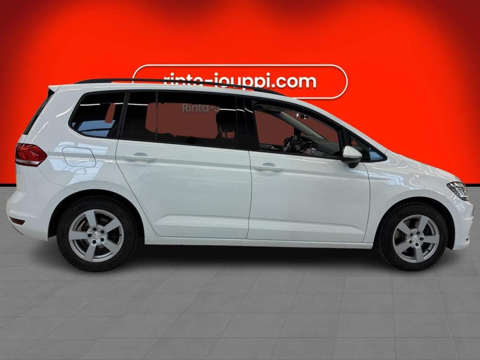VOLKSWAGEN Touran 2018