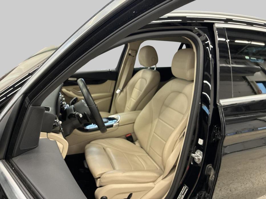 MERCEDES-BENZ GLC 2021