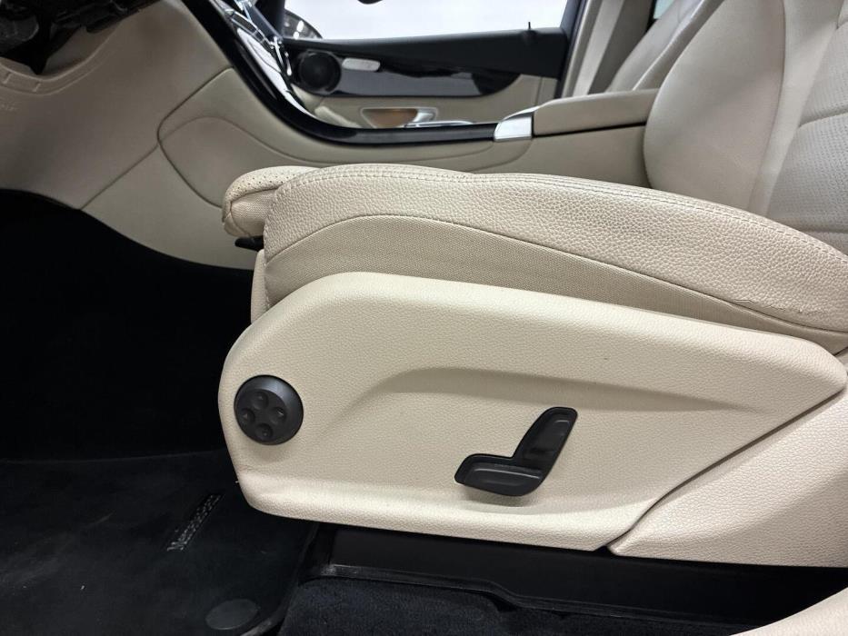 MERCEDES-BENZ GLC 2021