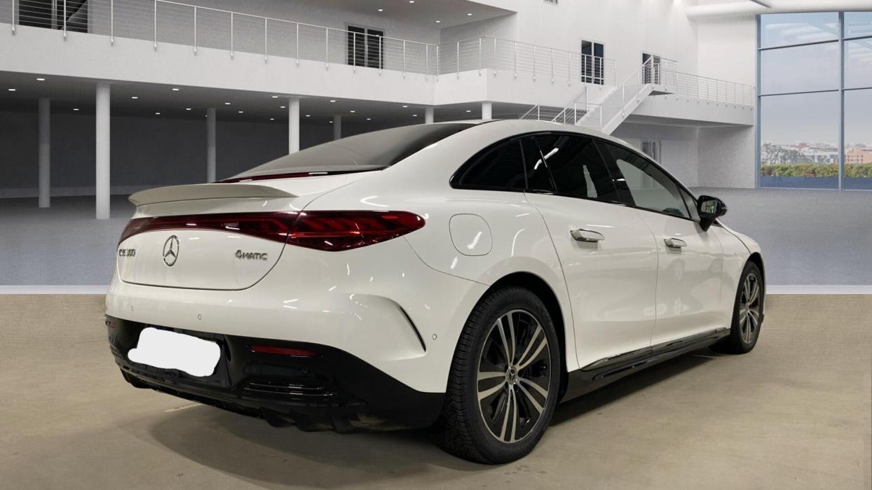 MERCEDES-BENZ EQE 2025
