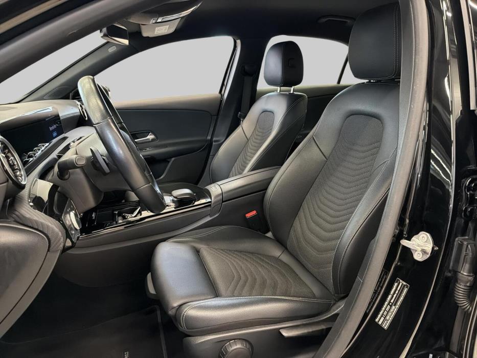 MERCEDES-BENZ A 2020