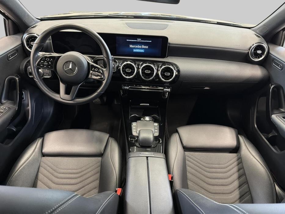MERCEDES-BENZ A 2020