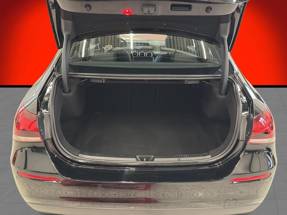 MERCEDES-BENZ A 2020