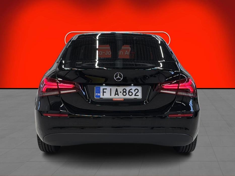 MERCEDES-BENZ A 2020