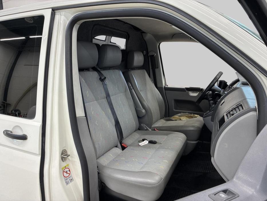 VOLKSWAGEN Transporter 2009