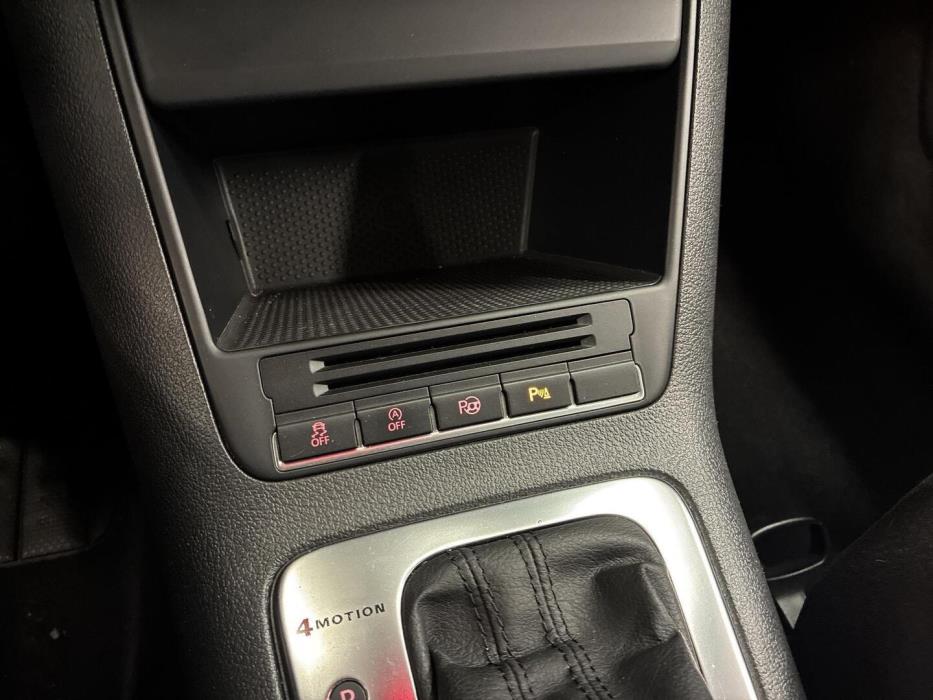 VOLKSWAGEN Tiguan 2011