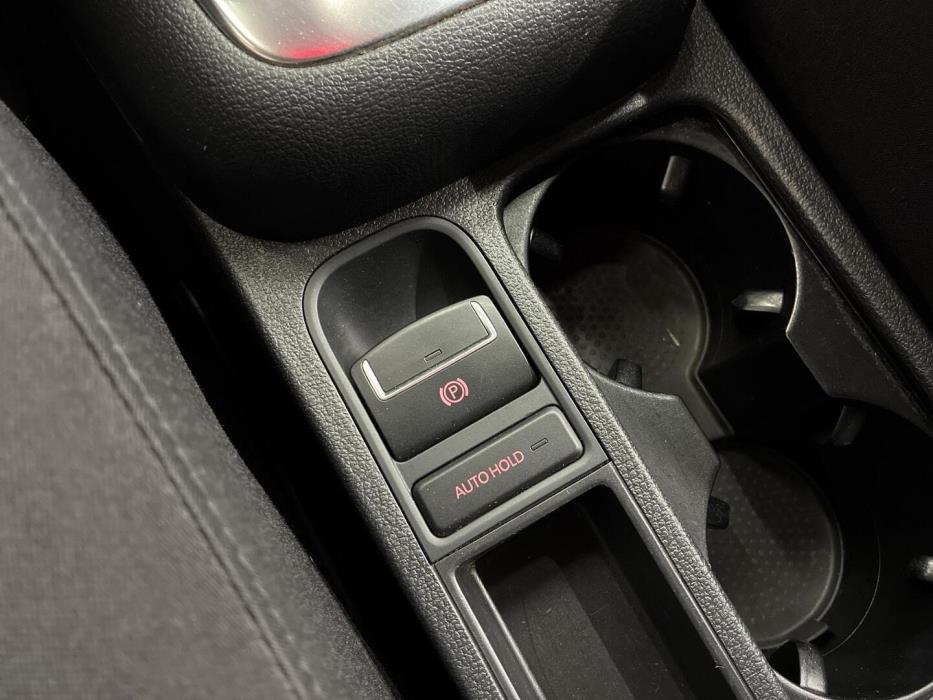 VOLKSWAGEN Tiguan 2011