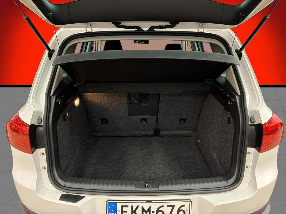 VOLKSWAGEN Tiguan 2011