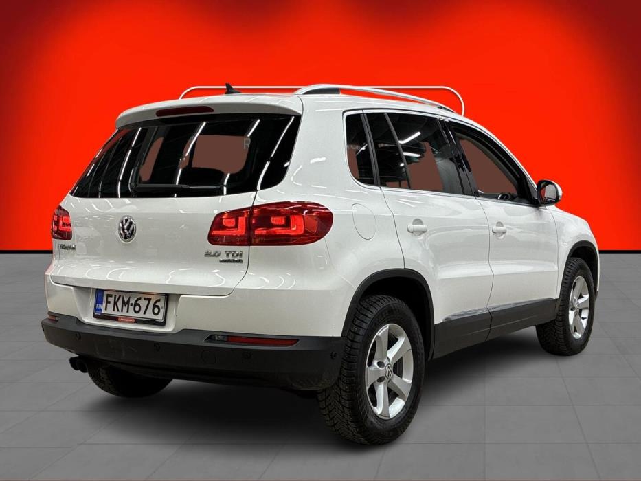 VOLKSWAGEN Tiguan 2011