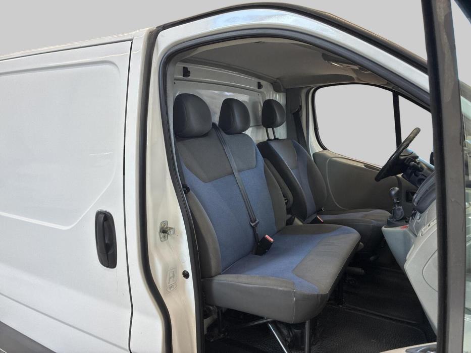 RENAULT Trafic 2013