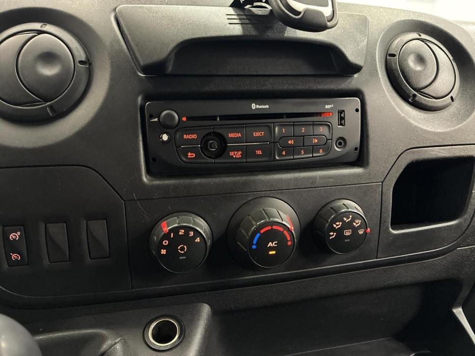 RENAULT Master 2013