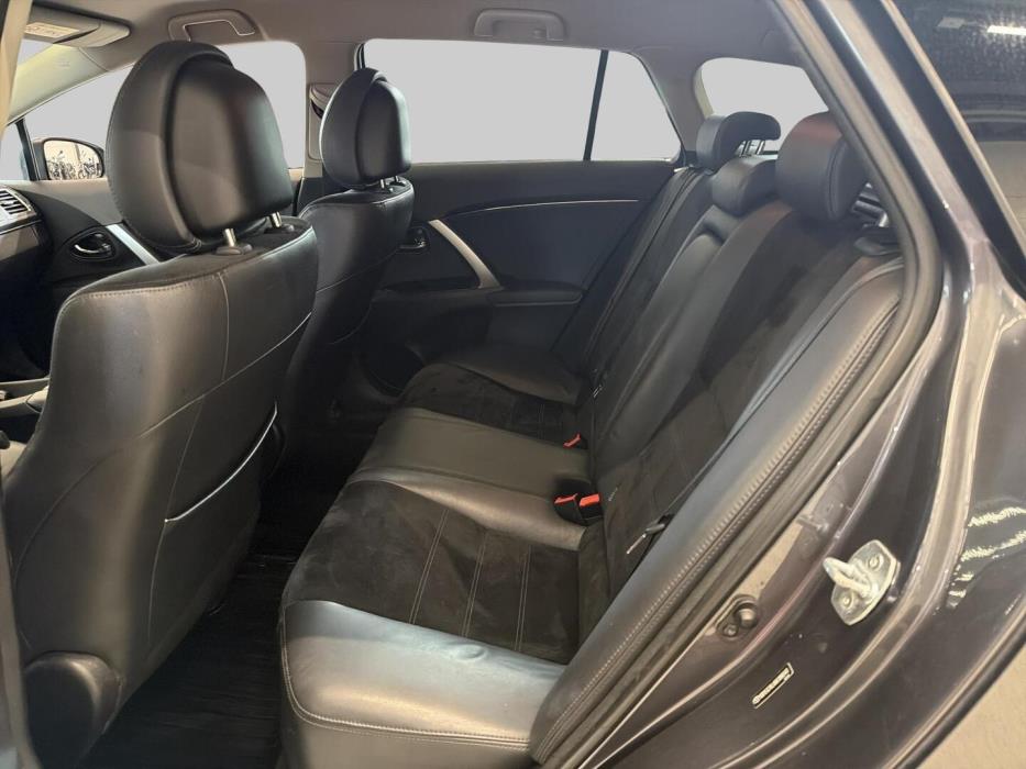 TOYOTA Avensis 2014