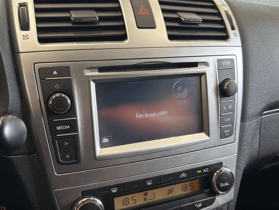 TOYOTA Avensis 2014