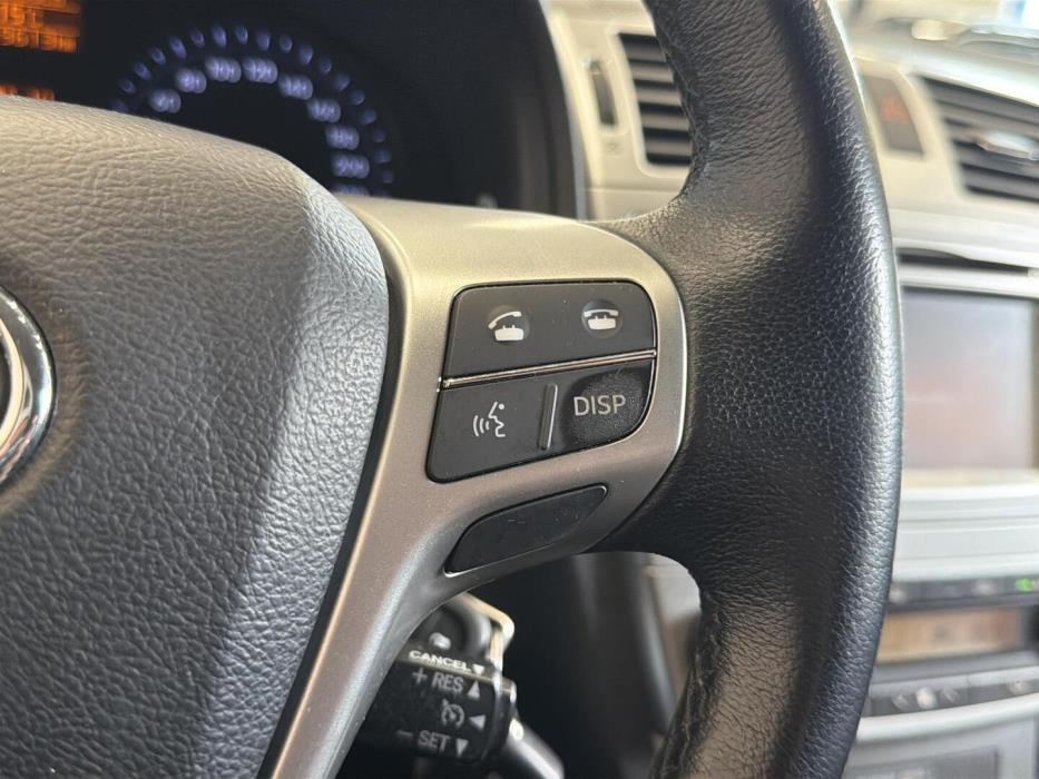TOYOTA Avensis 2014