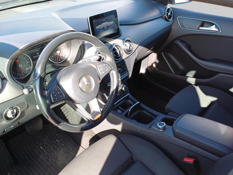 MERCEDES-BENZ B 2015