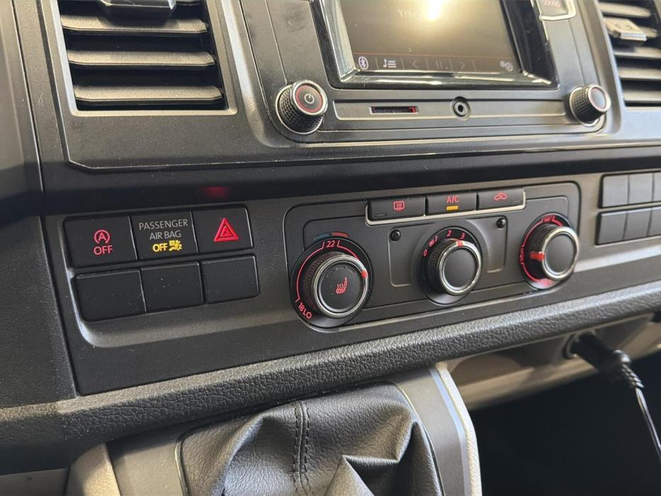 VOLKSWAGEN Transporter 2017